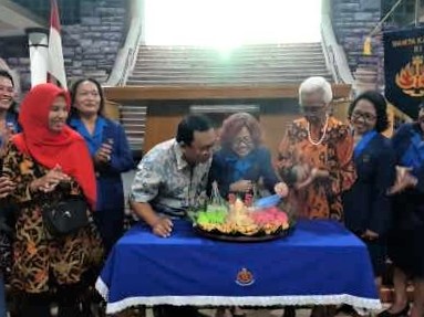 hut2