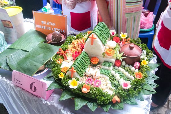 gambeb18-tumpeng