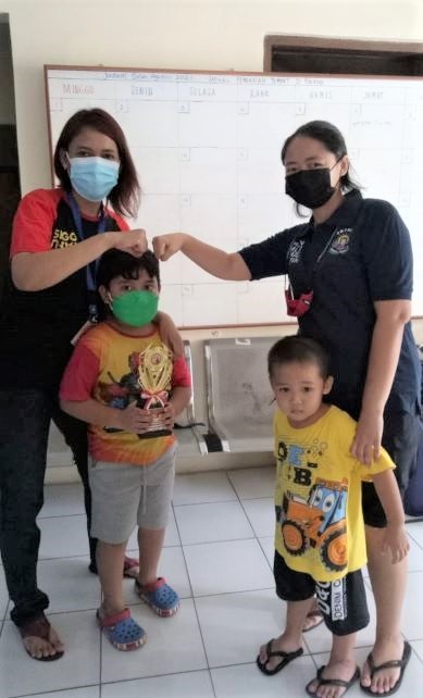 Silvia Dwi Novi Juara 1 Lomba Mengarang Puisi Kemerdekaan Santa Bernadet